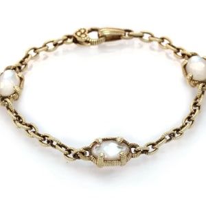 Judith Ripka Oval Link Bracelet Mother of Pearl in 14k Yellow Gold
